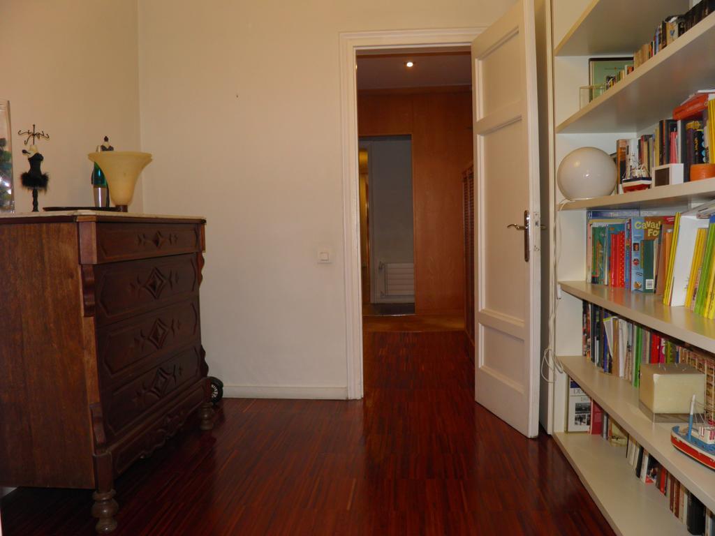 Suitur Courtyard Apartment Барселона Экстерьер фото