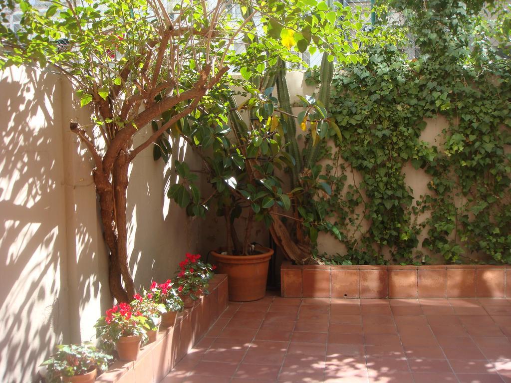 Suitur Courtyard Apartment Барселона Экстерьер фото